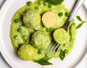 Boulettes de ''ricotta'' vegan et sauce aux pois verts