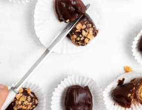 Dattes Fourrées à La Pâte à Biscuits