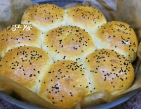 Pain maison brioché à la semoule et fleur d'oranger