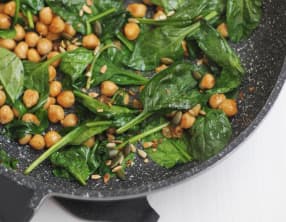 Poêlée de pois chiches et épinards
