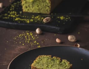 Financier à la pistache et fleur d'oranger
