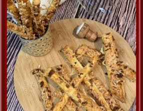 Allumettes aux oignons frits et emmental