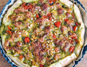 Tarte au pesto, mozzarella et tomates