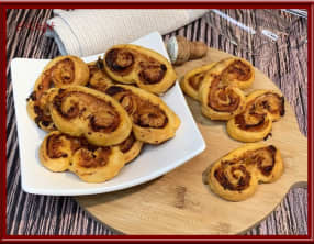 Palmiers au pesto et au bacon