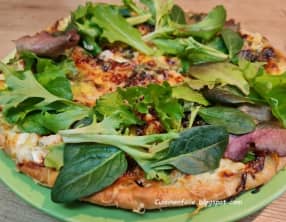 Pizza fine blanche aux 3 fromages