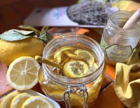Sirop maison contre la toux miel, citron et thym