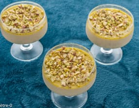Crème aux oeufs à la pistache