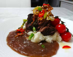 Braisé d’orignal vin rouge et chorizo