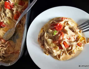Feta rôtie aux tomates avec pâtes