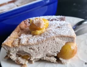 Gâteau aux mirabelles à la farine de caroube