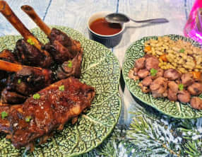 Souris d'agneau et ribs de porc caramélisés