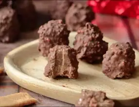 Rochers praliné façon rochers Suchard