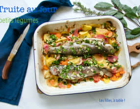Truite au four sur lit de légumes