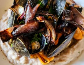 Moules sur crème de haricots cannellini