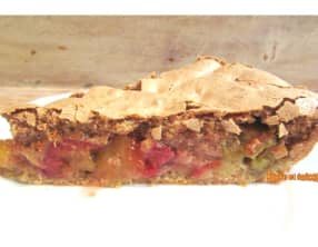 Tarte macaronée rhubarbe, fraises et spéculoos