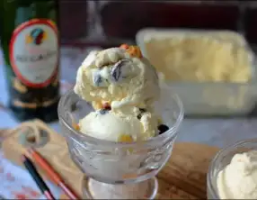 Glace rhum-raisins à la sorbetière