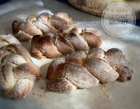 Tresses à la cardamome et à la cannelle