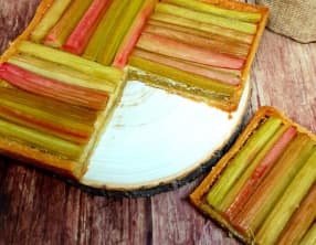 Tarte géométrique à la rhubarbe
