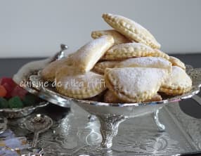 Chaussons au petit suisse et compote de poires