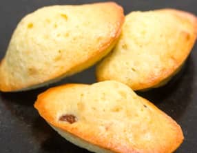 Madeleines aux abricots secs