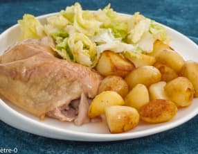 Poulet cuit à basse température aux pommes de terre nouvelles