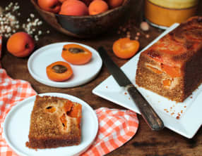 Gâteau aux abricots ultra-moelleux