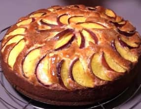 Gâteau aux pêches moelleux