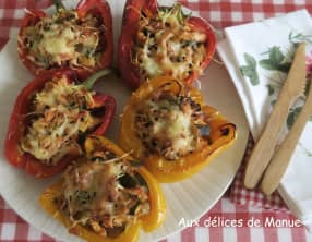 Poivrons farcis à la courgette et reste de poulet