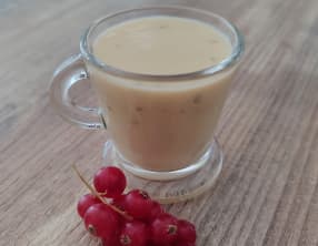 Smoothie aux 2 pêches et verveine