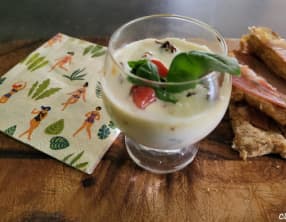 Œuf cocotte aubergine, tomate et basilic