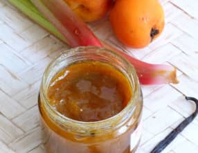 Confiture abricots, rhubarbe et vanille