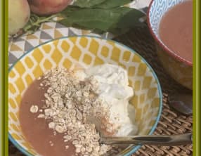 Compote de pêches de vigne