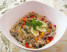 Salade de vermicelles au poulet