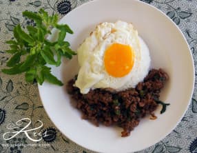 Poulet sauté au basilic sacré