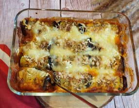 Roulés d’aubergine à la chair à saucisse et à la feta