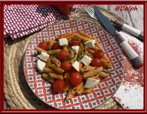 Pâtes au pesto rosso et tomates cerises