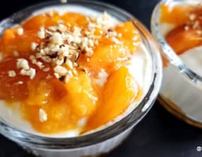 Fontainebleau au fromage blanc et aux abricots