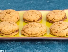 Cookies fourrés à la pâte au chocolat et noisettes