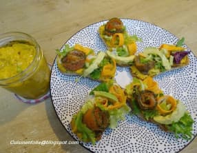 Toasts au houmous de carottes, pois chiches, coriandre, cumin, ail noir, saumon fumé