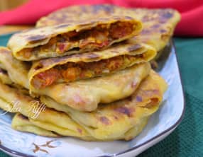 Mahjouba à la chakchouka carvi-coriandre aux carottes