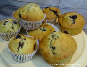 Muffins moelleux aux myrtilles et pépites de chocolat noir