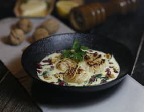 St-jacques à la crème de rocamadour épinards et grenade