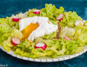 Pain perdu à l’avocat et oeuf poché