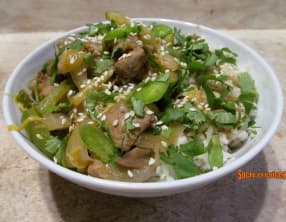 Porc sauté aux légumes à la thaïlandaise