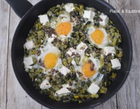 Œufs braisés poireaux et zaatar de Yotam Ottolenghi