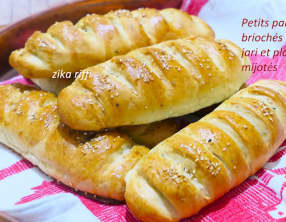 Petits pains briochés moelleux maison à l'huile