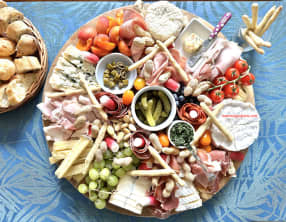 Planches apéro charcuterie fromage