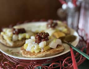 Toasts carpaccio de St Jacques sur blinis au sarrasin