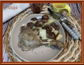 Cuisses de canard confites, pommes de terre, et châtaignes à la fabuleuse