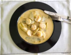 Noix de Saint Jacques aux endives en sauce au citron vert